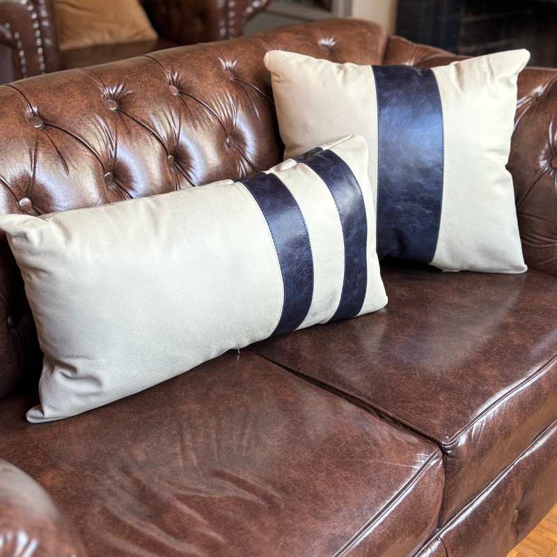 Conjunto com 02 Almofadas Magna - Azul Marinho e Pérola