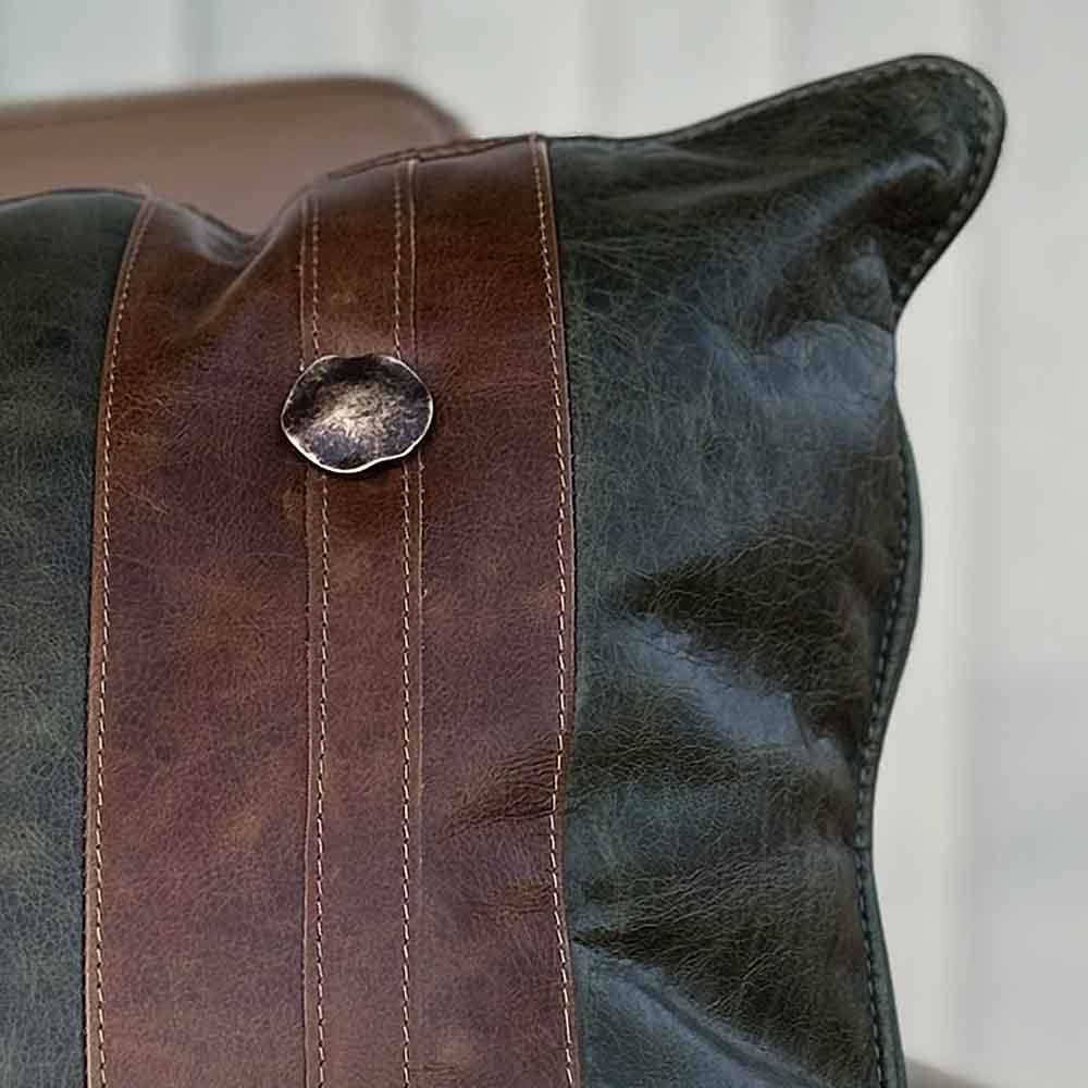 Almofada Gaea em Couro Legítimo Premium – Elegância com Personalidade