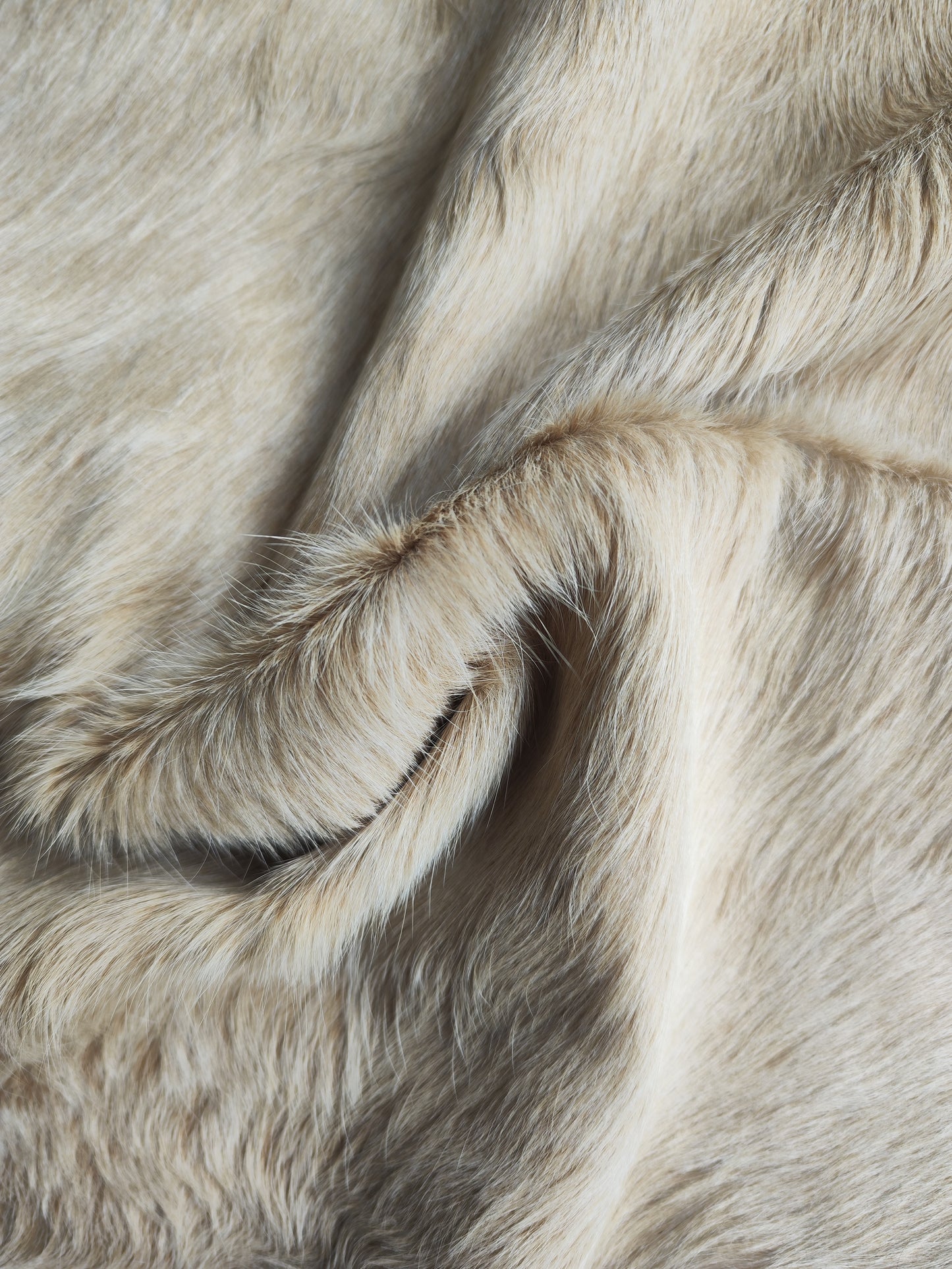 Tapete Bovino Natural Bege Claro I BC807 I 1,90x2,03 m