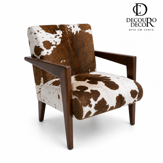 Poltrona Alice NAVE em couro bovino natural marrom e branco