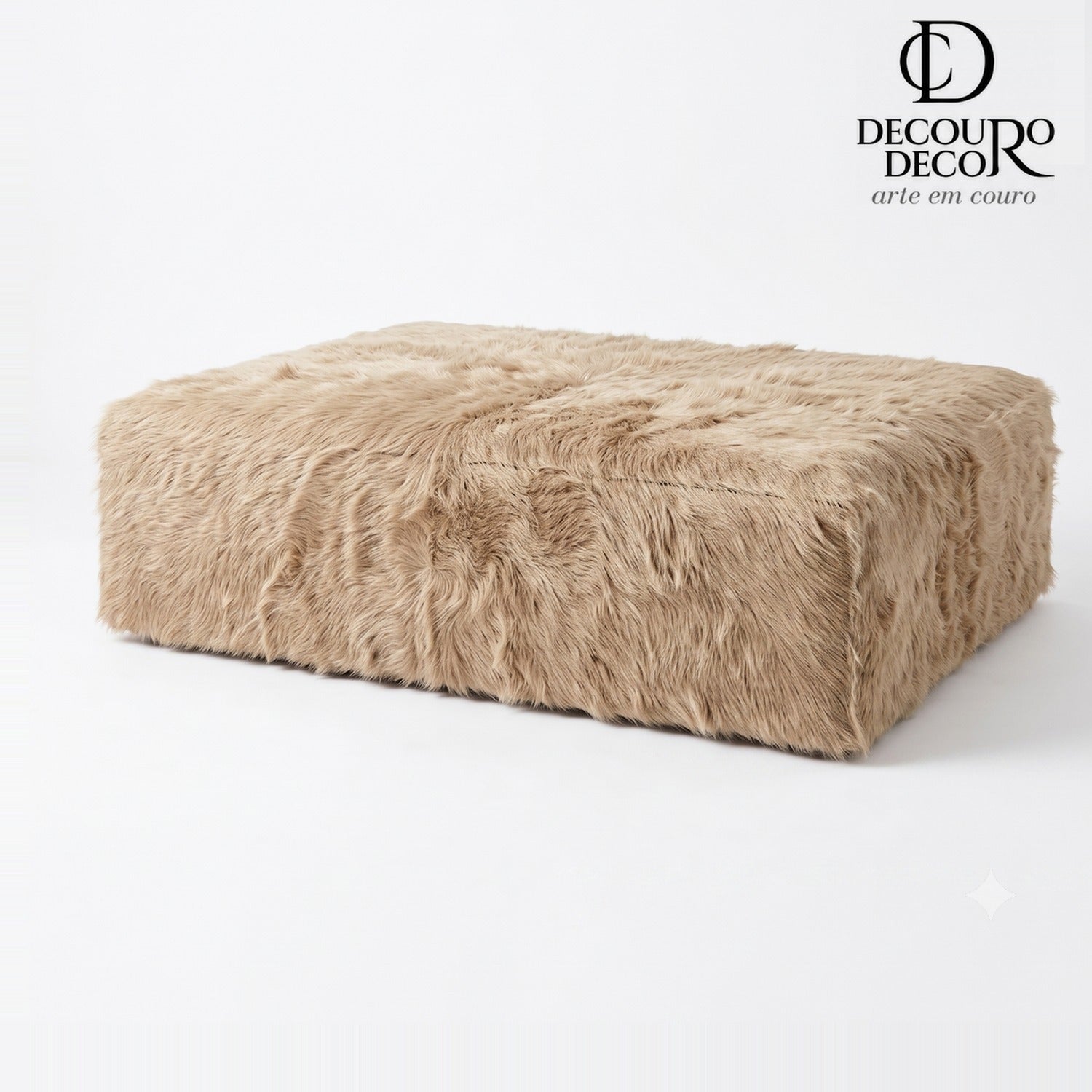 Puff de Couro Bovino 100% Natural Retangular Bege Claro Pelo Longo Tamanho Extra Grande 120cm x 80cm x 40cm