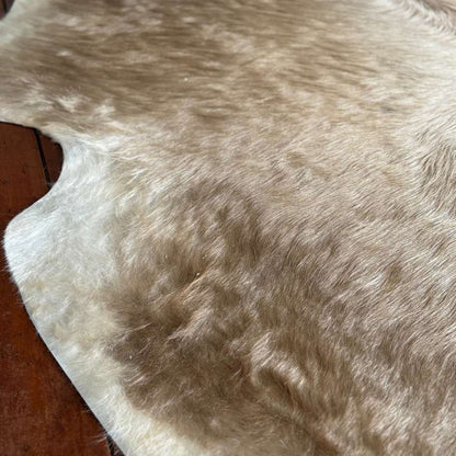 Tapete Bovino Natural Champagne I CH022 I  1,98 x 1,84m