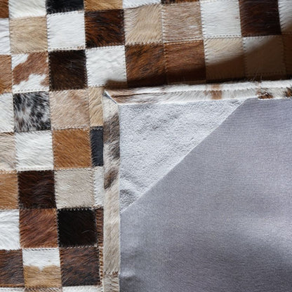 Tapete Savana – Módulo de 5x5cm - Couro Legítimo - PRONTA ENTREGA 1,5x2m