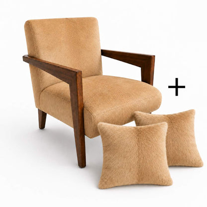 Poltrona de couro natural bege em sala de estar