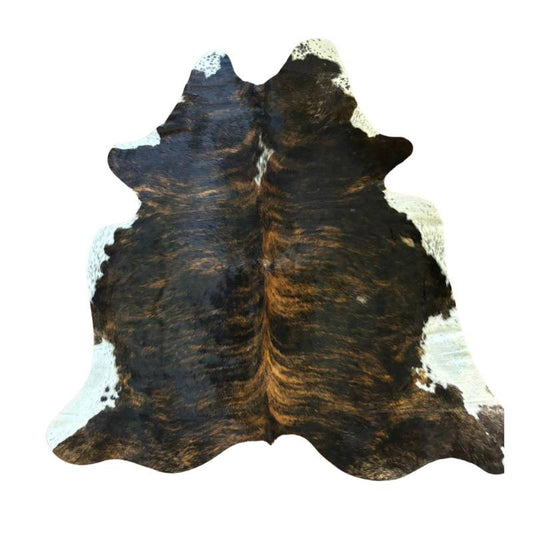Tapete Bovino Natural Brazino Escuro I BZE424 I 2,10 x  — vista frontal em couro de boi legítimo
