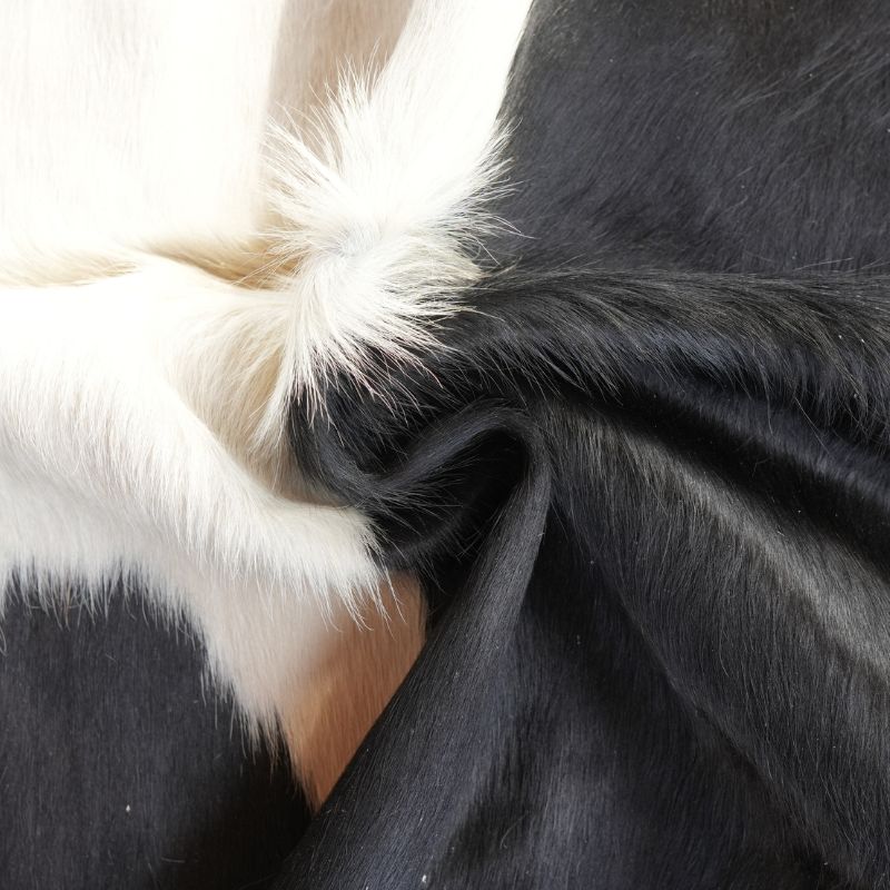 Tapete Bovino Natural Preto e Branco I PB782 I 2,00x1,80m