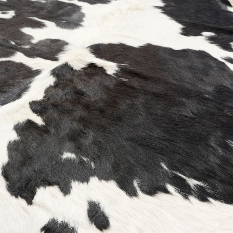 Tapete Bovino Natural Preto e Branco I PB781 I 1,99x1,98m
