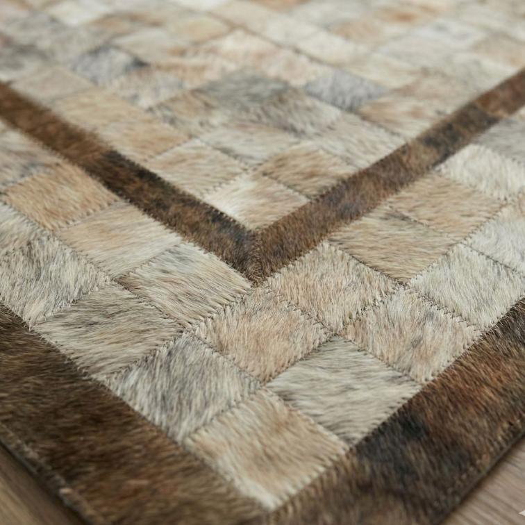 Tapete Horizonte - Couro Natural - Módulo 10x10cm em ambiente de sala de estar decorada