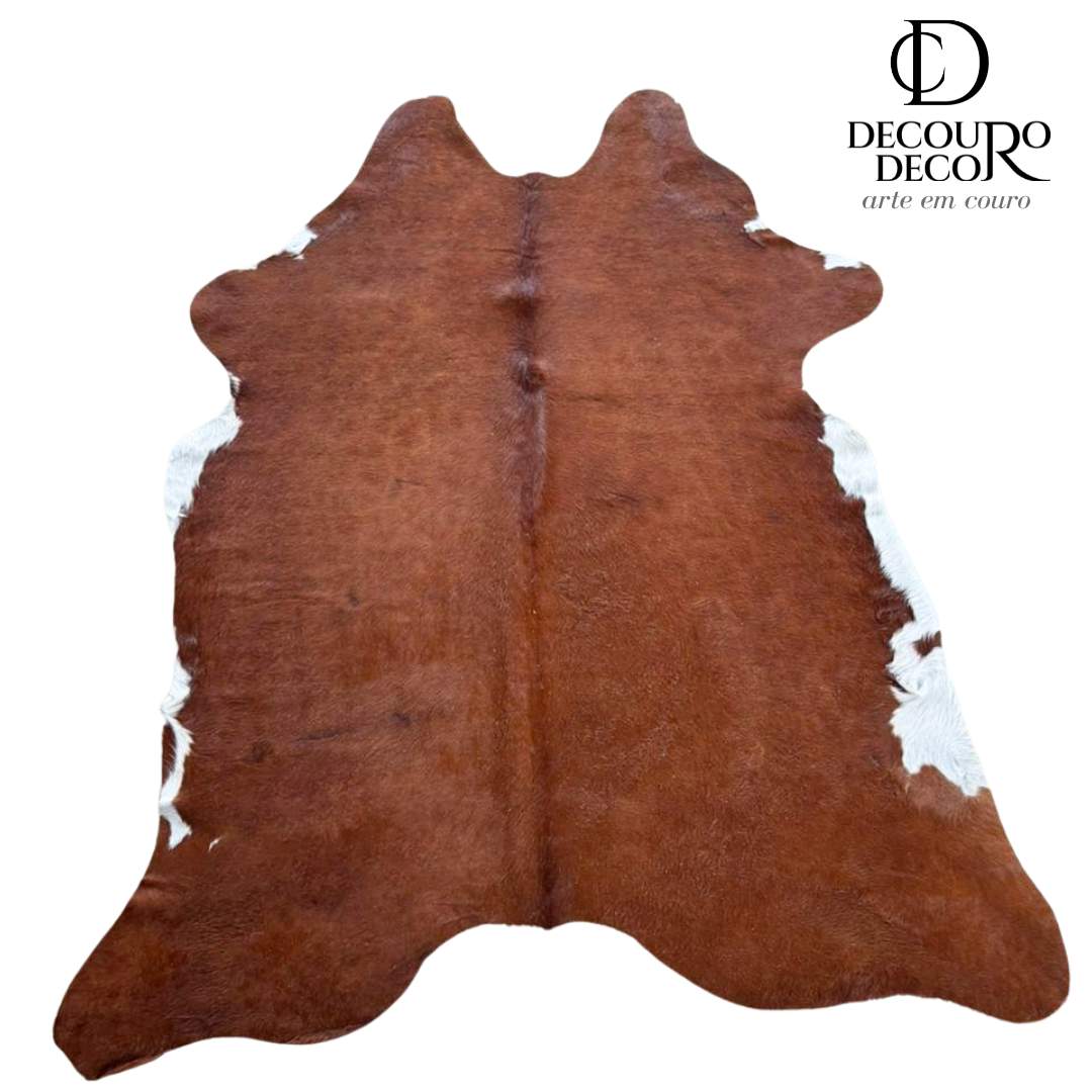 Tapete de couro de boi natural vermelho e branco - pele de vaca formato natural para sala - DECOURO