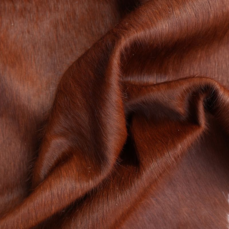 Tapete Bovino Natural Vermelho e Branco I VB777 I 2,32x2,12m - Tamanho Grande