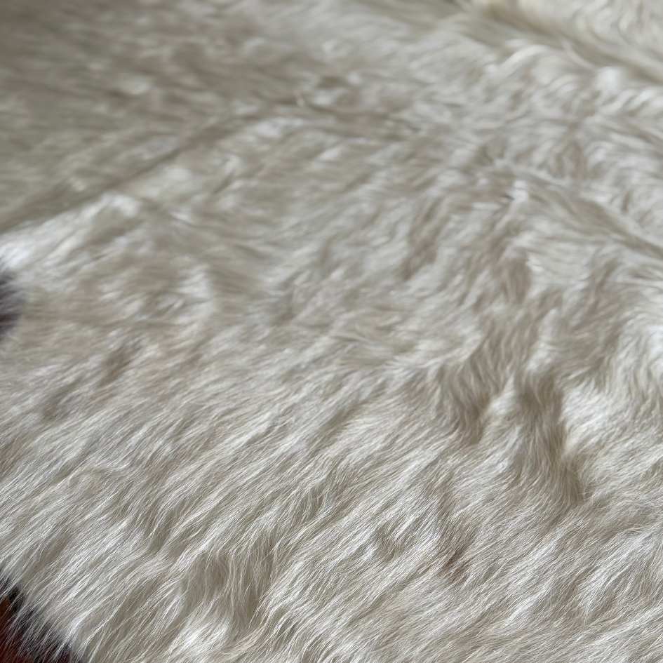 Tapete Bovino Natural Branco I B017 I 2,14 x 1,94m