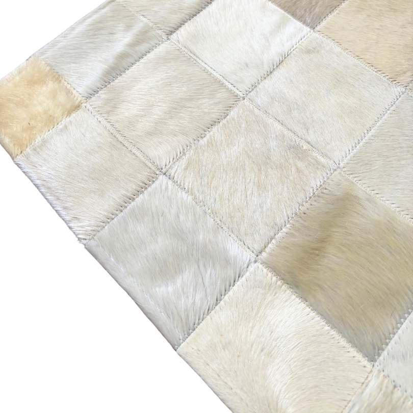 Passadeira de Couro Natural Quadriculada Clara 1,54 m x 56 cm - P004