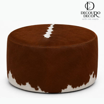 Puff Redondo em Couro Bovino Natural - Hereford Marrom e Branco
