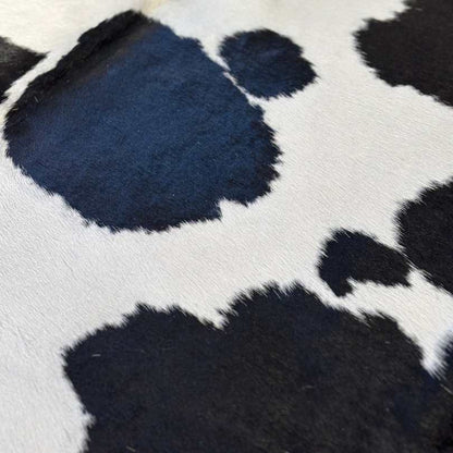 Tapete Bovino Natural Preto e Branco I PB041 I 2,15 x 1,95m