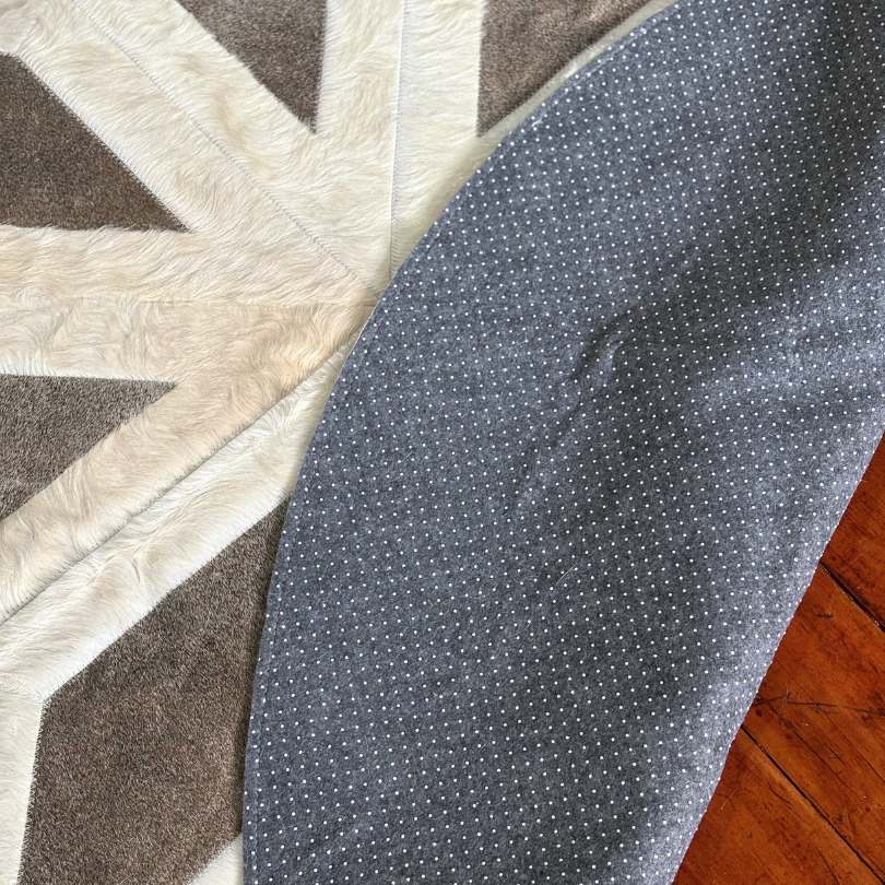 Tapete Mandala Stella - Branco e Cinza — couro de boi natural cor branco