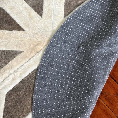Tapete Mandala Stella - Branco e Cinza — couro de boi natural cor branco