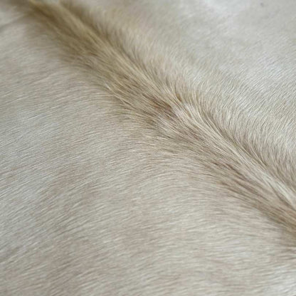 Tapete Bovino Natural Branco I B015 I 2,04 x 1,81m