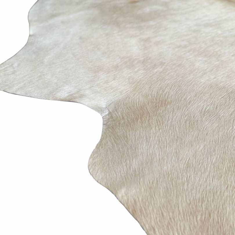Tapete Bovino Natural Branco I B015 I 2,04 x 1,81m