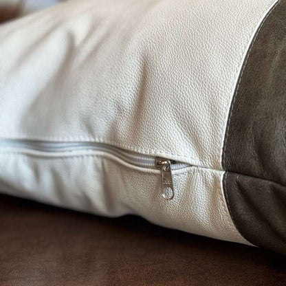 Conjunto com 02 Almofadas DUE em Couro Grafite e Branco