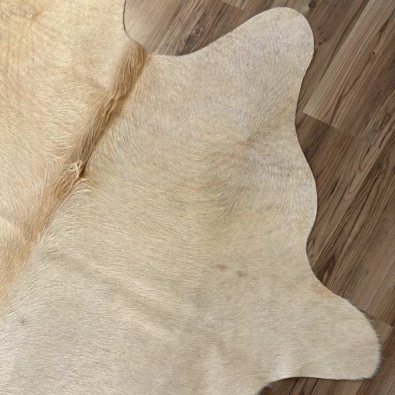 Tapete Bovino Natural Bege Claro I BC051 I 2,15 x 1,92m