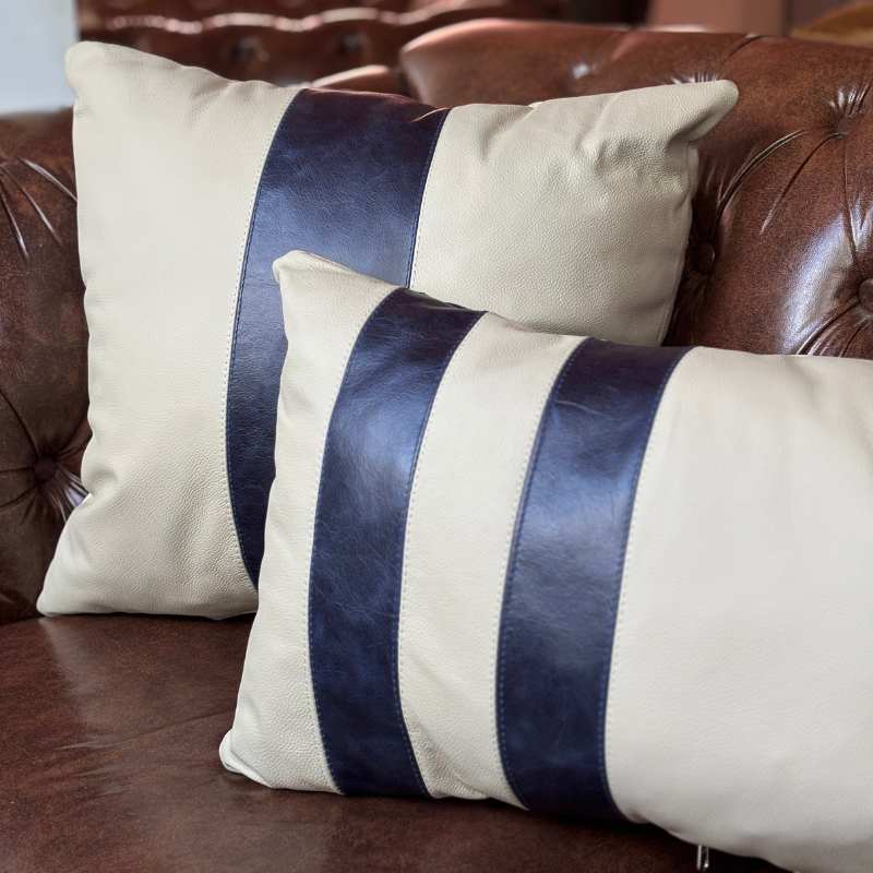 Conjunto com 02 Almofadas Magna - Azul Marinho e Pérola