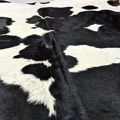 Tapete Bovino Natural Preto e Branco I PB395 I 2,38 x 2,28 m