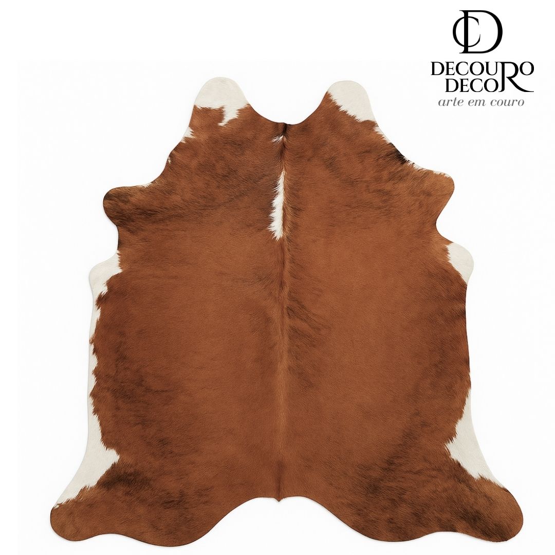 Tapete de couro de boi natural brazino escuro - pele de vaca formato natural para sala - DECOURO