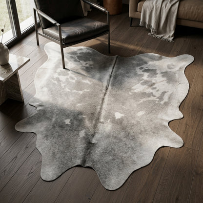 Tapete Bovino Natural Cinza e Branco Pelo Curto Macio I GR1071 I 1,88x1,84m em Couro Legítimo