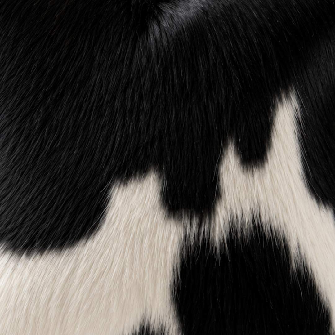 Almofada de Couro Legítimo - Preto e Branco - Pelagem Natural