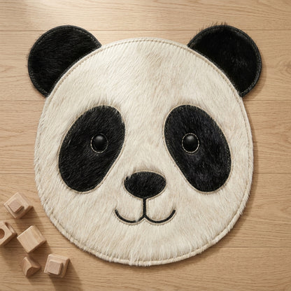 Tapete Infantil Carinha de Panda em Couro Bovino 100% Natural – Feito à Mão — foto de ambiente 1:1