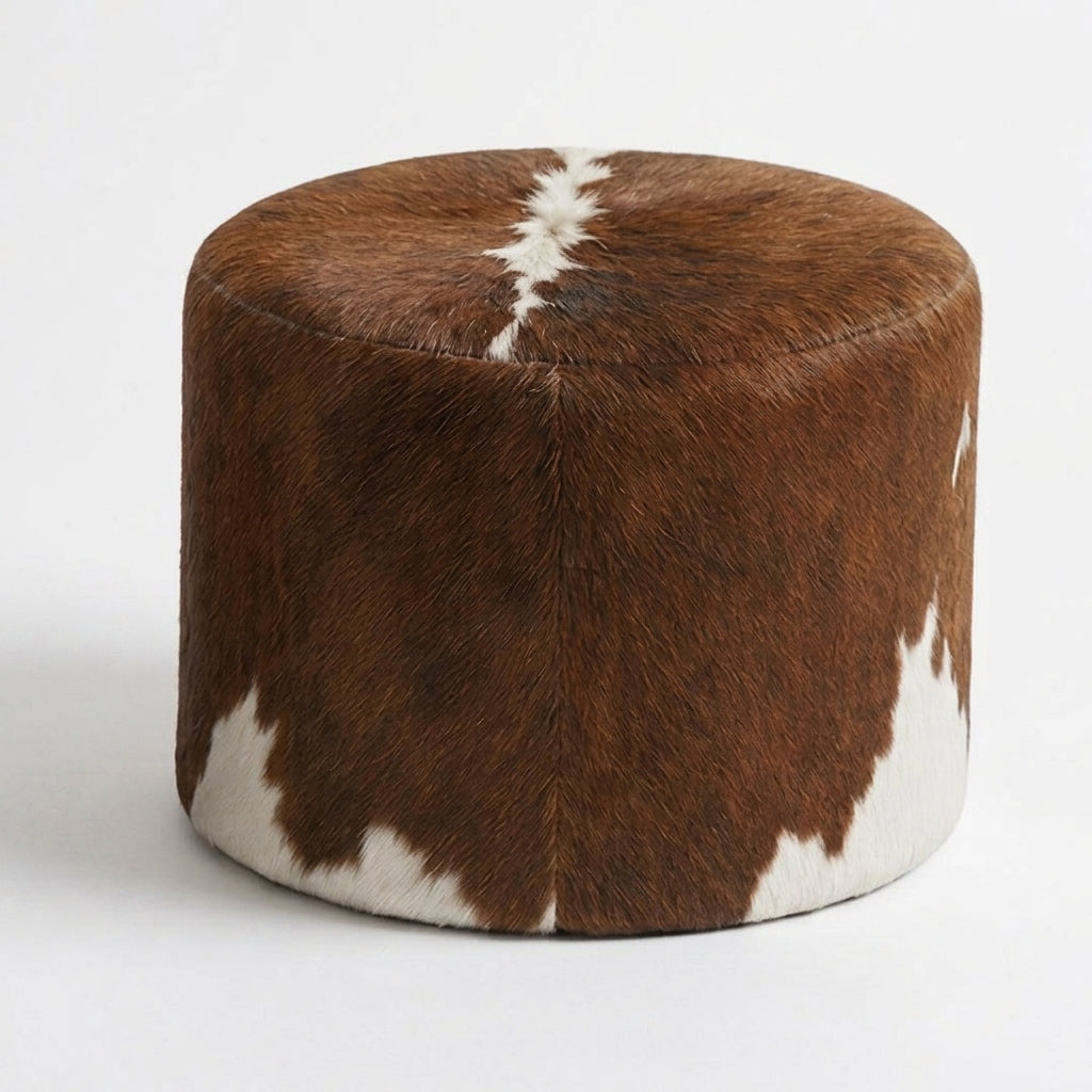 Puff Redondo em Couro Bovino Hereford Marrom e Branco 40x40 cm Tamanho Pequeno