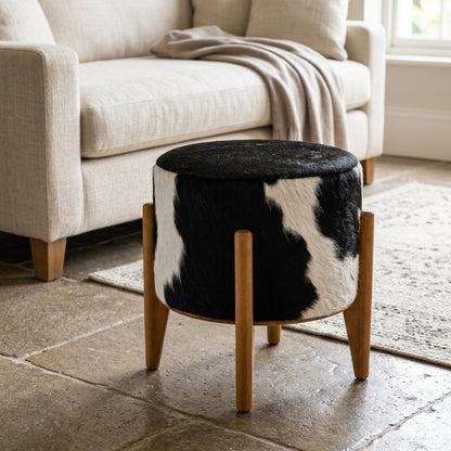 Puff Austin 2 em 1 Preto e Branco - Mesinha Reversível 100% Couro Natural — foto de ambiente 1:1