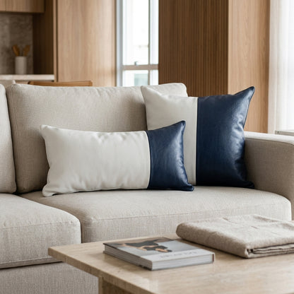 Conjunto com 02 Almofadas DUE em Couro Legítimo Azul Navy e Branco Couro La Paz Legítimo — foto de ambiente 1:1