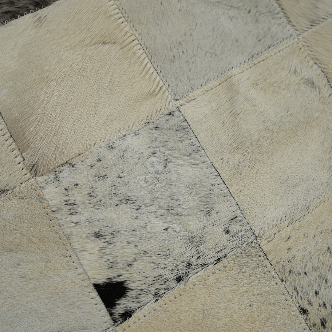 Passadeira de Couro Natural Quadriculada Bege e Cinza 1,50m x 0,50m