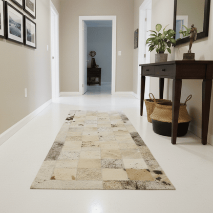 Passadeira de Couro Natural Quadriculada Bege e Cinza 1,50m x 0,50m