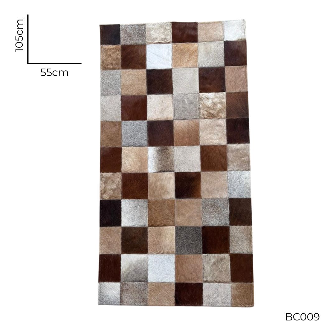 Tapete Beira Cama Couro Legítimo - 105 x 55cm - PRONTA- em ambiente de sala de estar decorada (2)