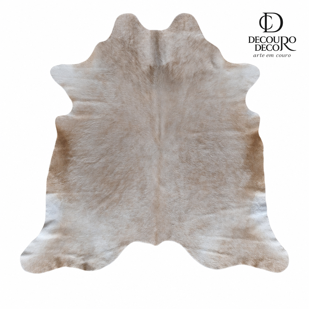 Tapete de pele de boi bege claro brilhoso BC1066 1,88x1,95m em couro bovino legítimo — fundo branco