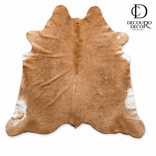 Tapete de couro de boi bege e branco de pelo alto, couro legítimo natural.
