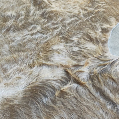 Tapete de couro de boi Bege Claro BC852 — detalhe do acabamento artesanal