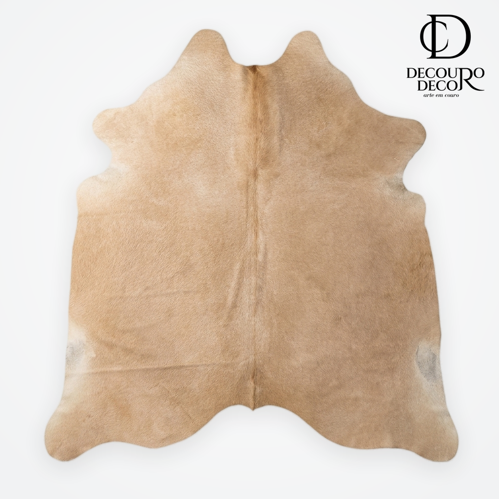 Tapete Bovino Bege Claro Pelo Curto BC914 - 1,94x1,83m