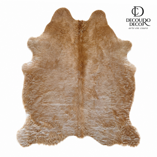 Tapete de couro bovino marrom gold pelo longo BC991 visto de cima