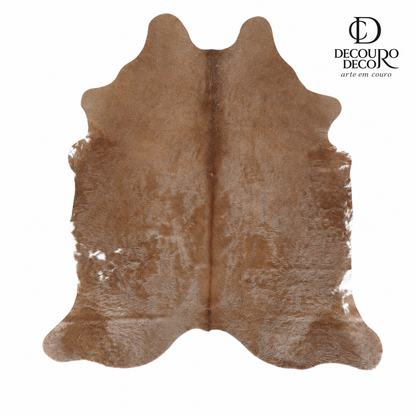 Tapete de pele de boi marrom gold BE977 2,13x2,00m em couro bovino legítimo — fundo branco
