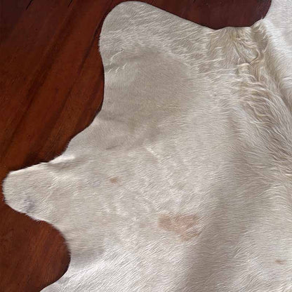 Tapete Bovino Natural Branco I B013  I  2,24 x 2,03m