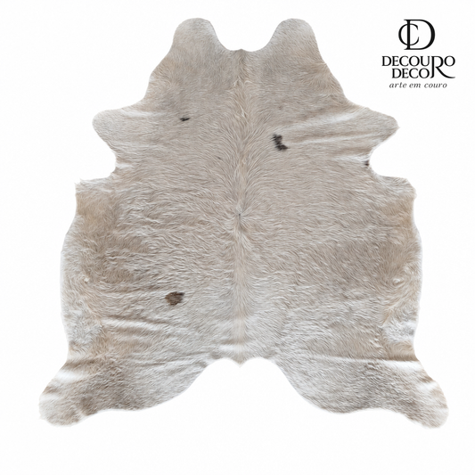 Tapete de couro bovino branco sedoso pelo alto decouro