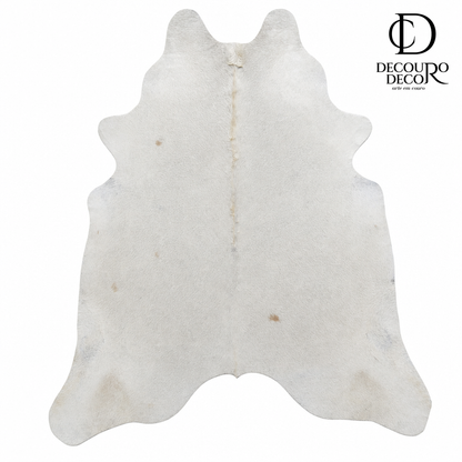 Tapete de couro bovino Branco Sedoso BRA846 2,03x2,10m — vista frontal em fundo branco
