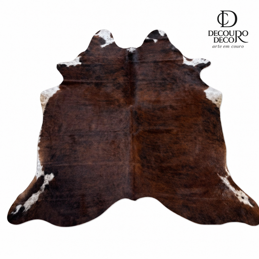 Tapete Bovino Natural Brazino Escuro BZE623 — fundo branco