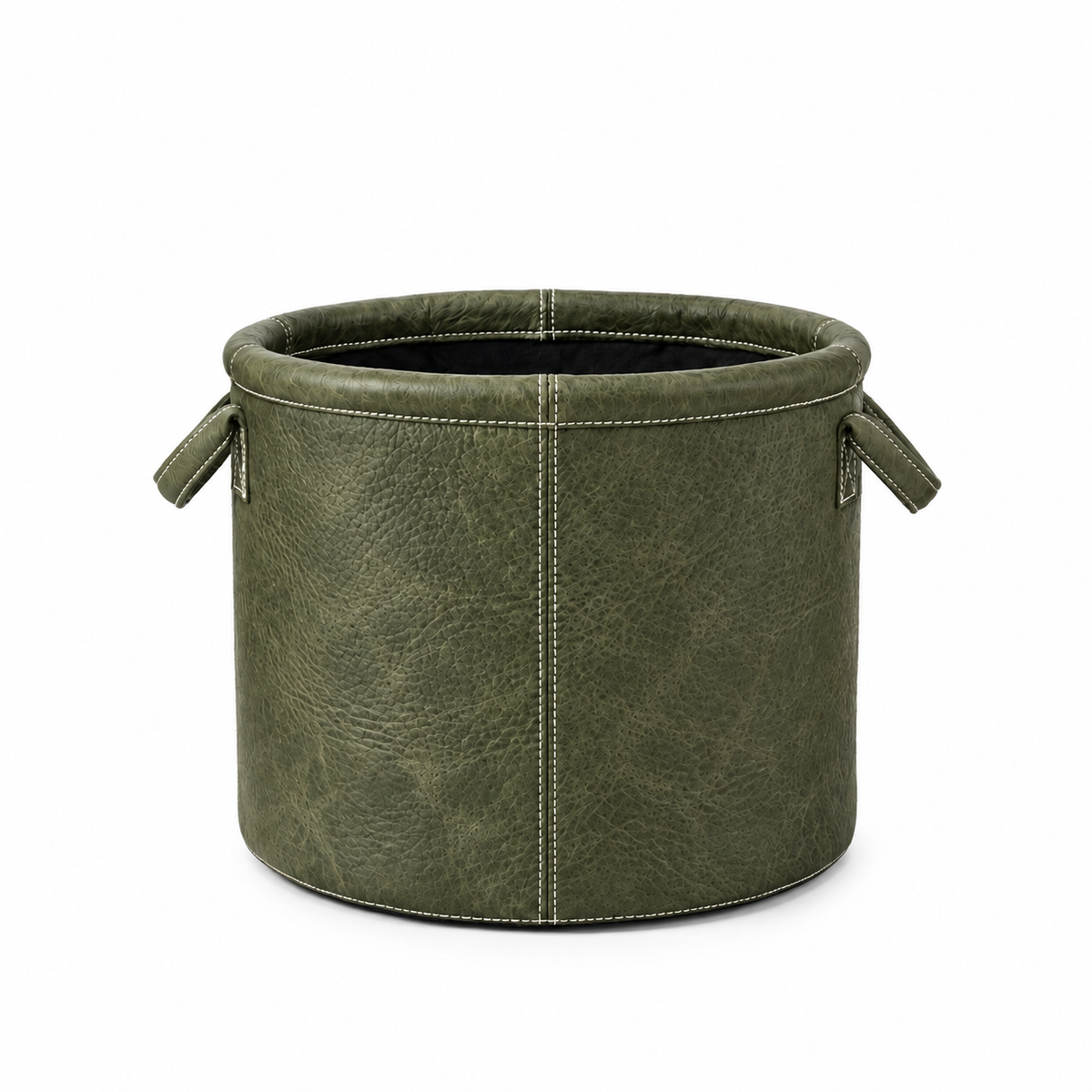 Cesto Celine em Couro Waxy Verde Oliva — fundo branco de estúdio