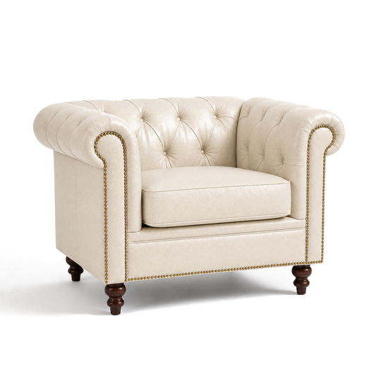 Poltrona Inglesa Chesterfield Marfim em couro bovino natural — vista em três quartos em fundo branco