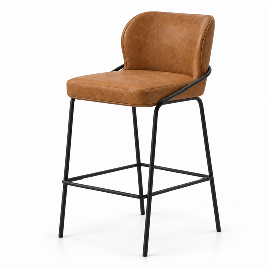 Banqueta Nature em couro de estofamento caramelo com estrutura em metal preto, vista de frente