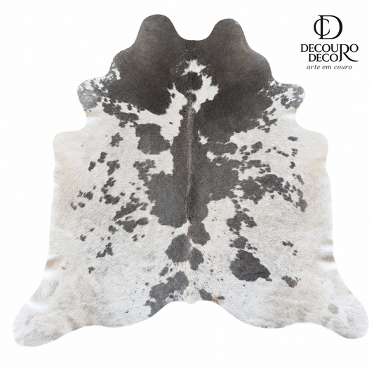 Tapete de pele de boi natural exótico cinza e branco EXC1029 1,75x1,90m em couro bovino legítimo — fundo branco